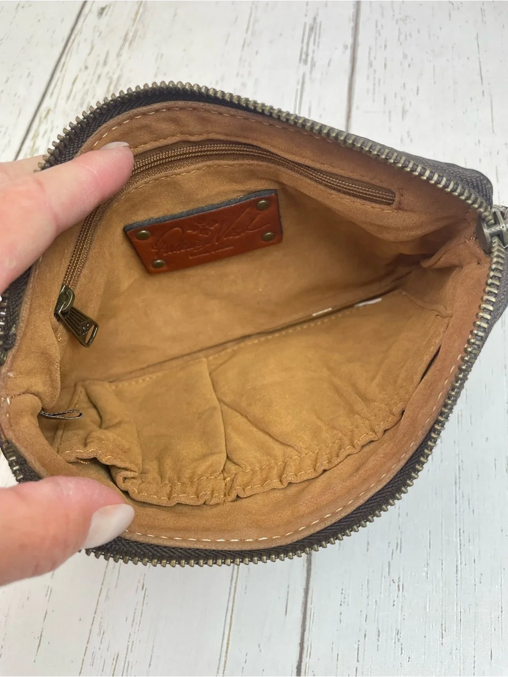Patricia Nash Tooled‎ Italian Leather Wristlet/Wallet